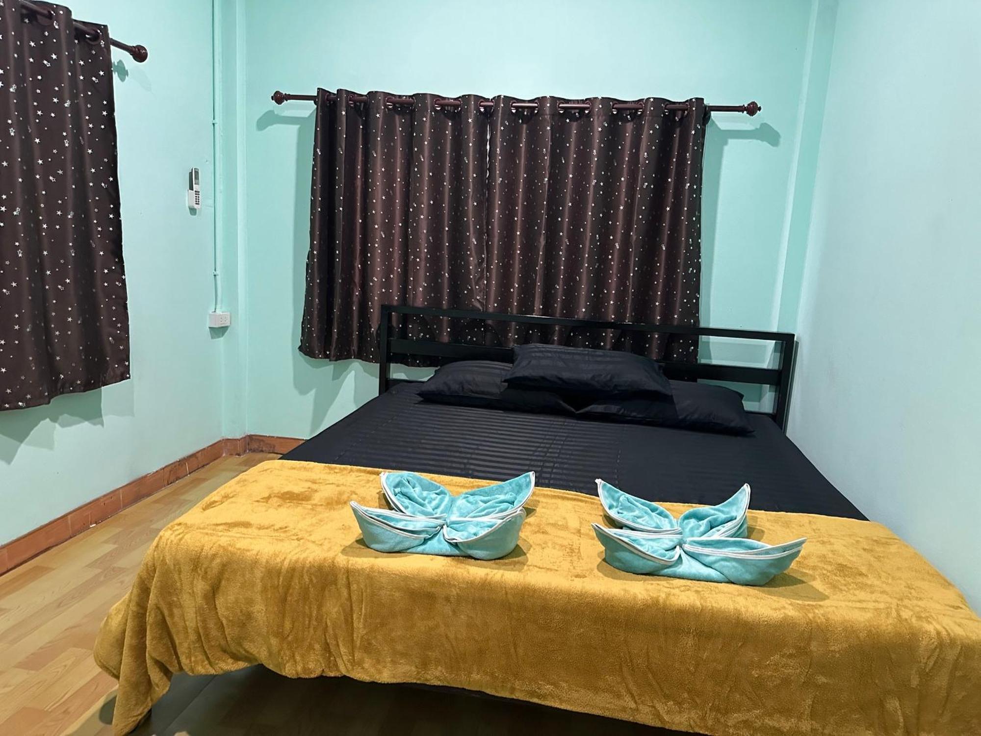 P'Un House Hotel Koh Tao Room photo