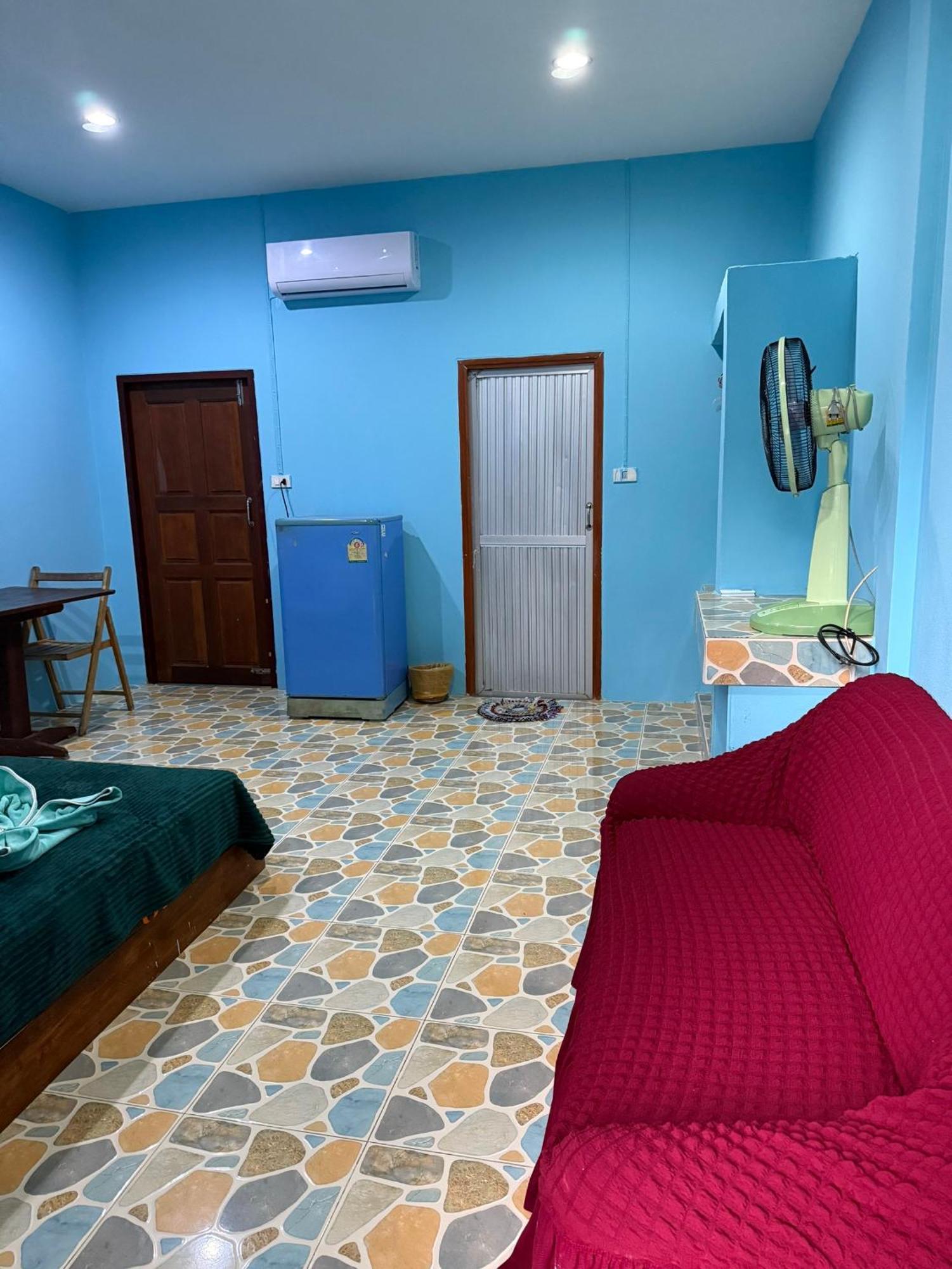 P'Un House Hotel Koh Tao Exterior photo